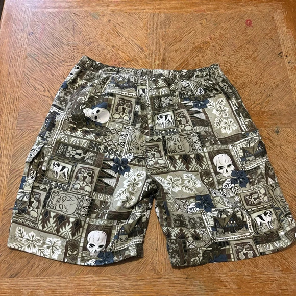 Vintage Big Dogs Skull Print Swim Trunks Men’s Sz Large Outdoors Hawaiian 8 In - Picture 2 of 6